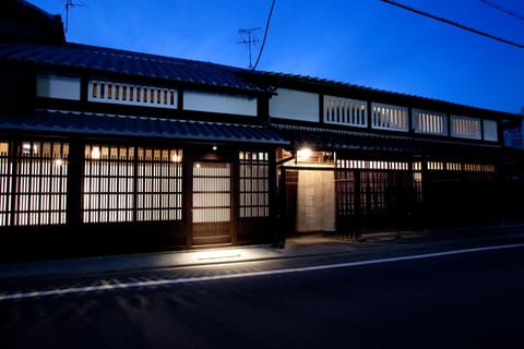 Property building, Night