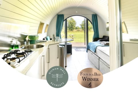 Kitchen or kitchenette, Dining area, pet friendly, stove