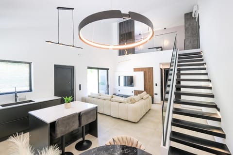 Living room, Photo of the whole room