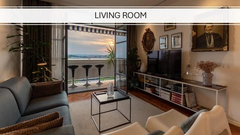 BREGOS SUPERIOR APARTMENT - unique design 3-BR - unbelievable panoramic view of Split - walking distance from UNESCO palace and Bacvice beach - free parking - BURALUX properties Apartment in Split