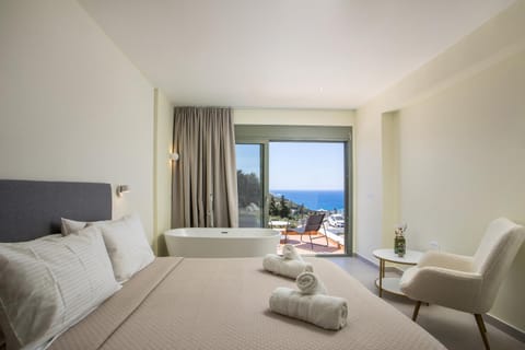 Bed, Natural landscape, Living room, Photo of the whole room, Seating area, Bedroom, Sea view, towels