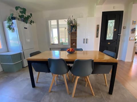 Maison de village indépendante avec grand jardin House in Provence-Alpes-Côte d'Azur