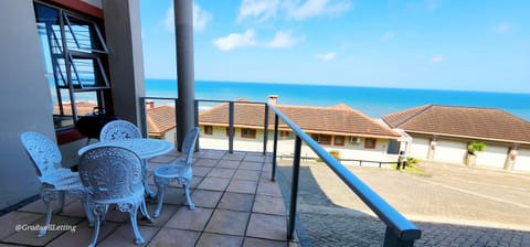View (from property/room), Balcony/Terrace, Sea view