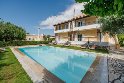 Villa-Toula Apartment in Roda