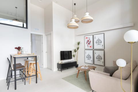 TV and multimedia, Living room, Dining area
