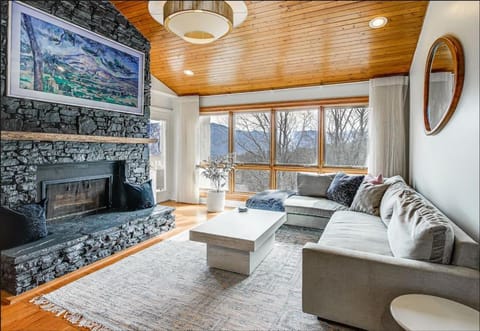 Lux Retro Getaway w/ Ober & Smoky Mtn Views! House in Gatlinburg