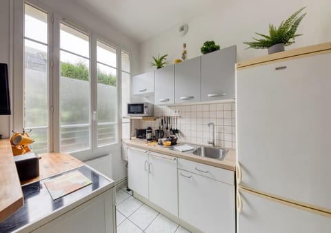 Coffee/tea facilities, Kitchen or kitchenette, minibar, pet friendly, stove, toaster