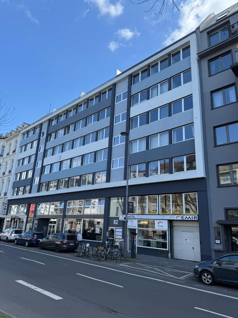 Property building, Street view, Location