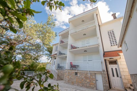 Property building, Day, View (from property/room), Balcony/Terrace