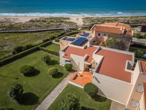 Property building, Day, Bird's eye view