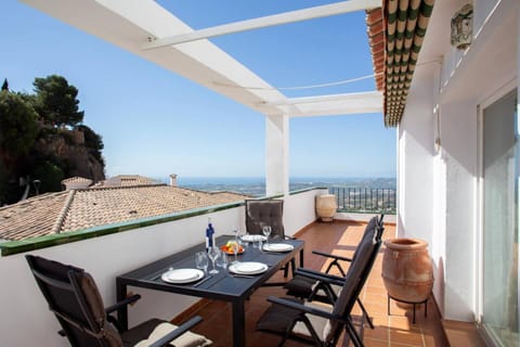 Sea View Penthouse in Historic Mijas Pueblo Apartment in Mijas