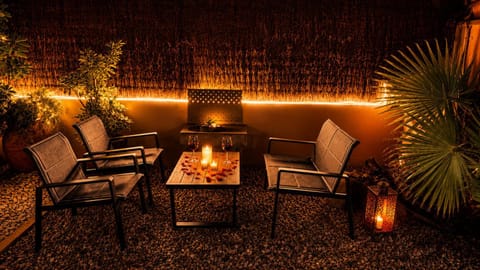 Living room, Seating area, Breakfast