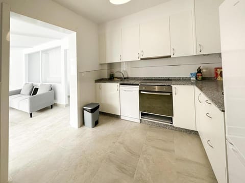 Piso 5 dormitorios Salgueira 1 Apartment in Vigo