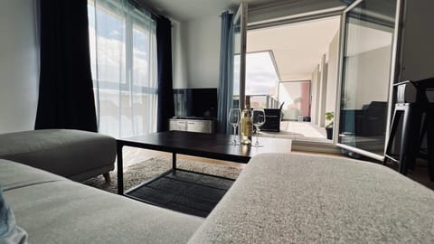 Terrace Apartment with Free Parking, Metro Malakoff, Near Paris Apartment in Montrouge