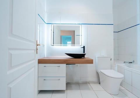 Bourg La Reine Tranquil Haven Apartment in Île-de-France