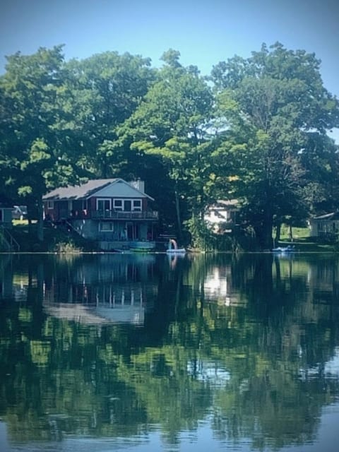 Bryan Lake Oasis in Downtown Lake Ann House in Lake Ann