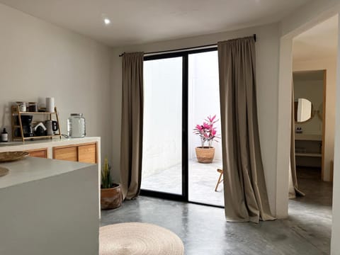 Coffee/tea facilities, Decorative detail