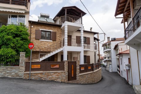 Property building, Street view