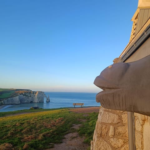 Appartement en centre ville, avec parking Apartment in Étretat