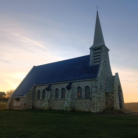 Appartement en centre ville, avec parking Apartment in Étretat