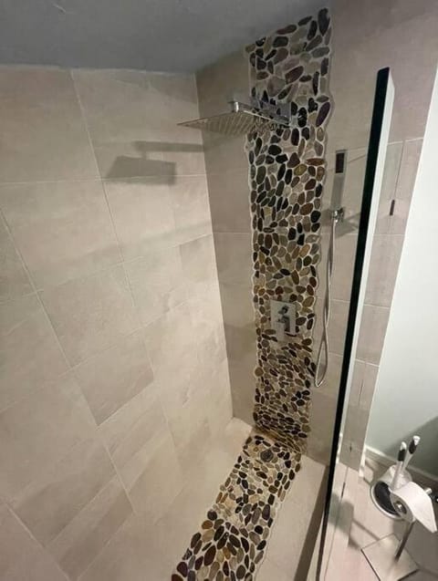 Berta's Lake Front Cottage on Winona Lake! House in Center Harbor