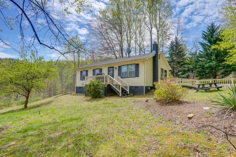 Serene Roseland Retreat Near Wintergreen Resort! House in Massies Mill