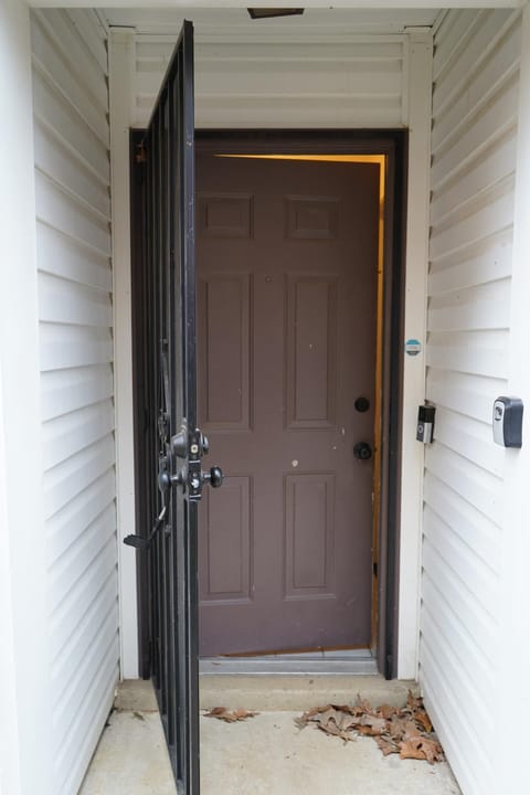 Cozy Bartlett home with garage, fenced backyard House in Memphis