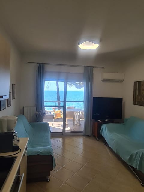 Marine Wave Apartment in Halkidiki