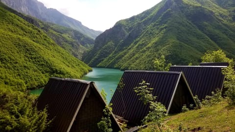Day, Natural landscape, Lake view, Mountain view, River view