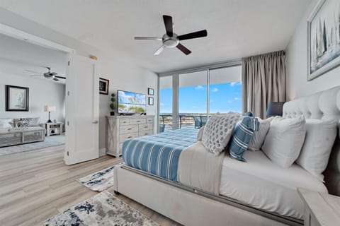 Bella Luna 708 - High-end Luxury on the 7th floor - Upscale 2 Bed 2 Bath Apartment in Ono Island