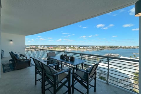 Bella Luna 708 - High-end Luxury on the 7th floor - Upscale 2 Bed 2 Bath Apartment in Ono Island