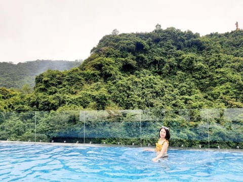 Day, Natural landscape, Mountain view, Swimming pool