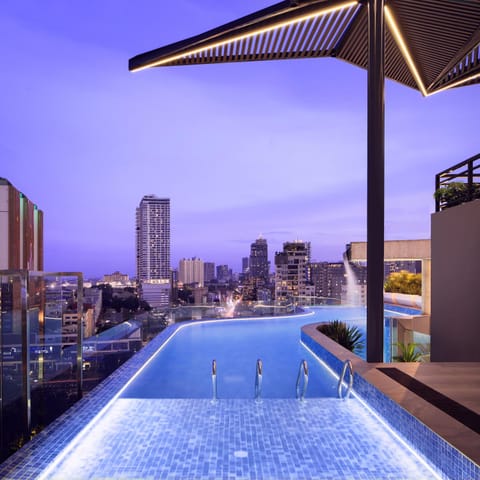 City view, Pool view, Swimming pool