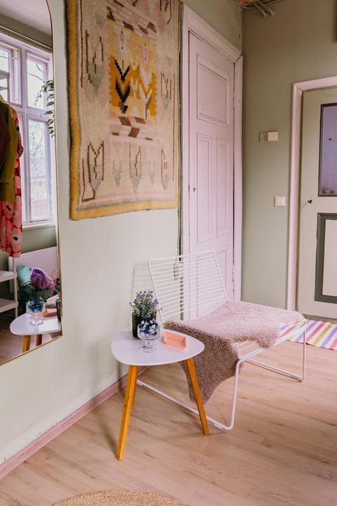 Facade/entrance, Seating area