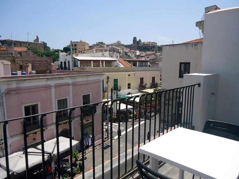 Balcony/Terrace, Balcony/Terrace