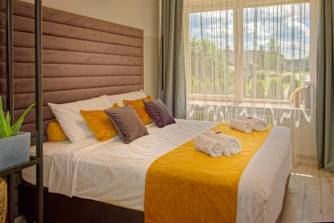 Bed, View (from property/room), Bedroom, towels