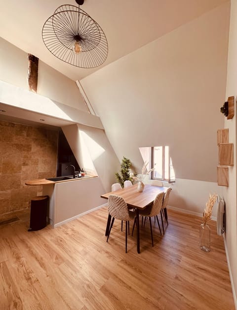 Cocon Bohème & Travertin Apartment in Bourgogne-Franche-Comté