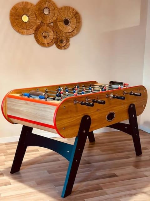 Game Room, Table tennis