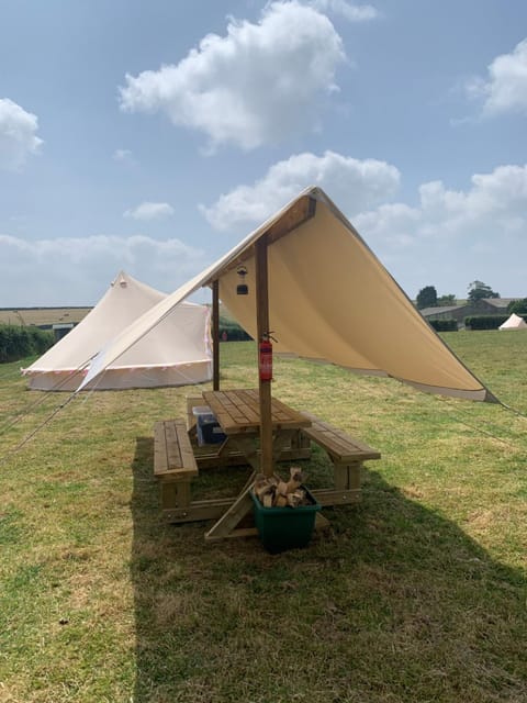 Rescorla Retreats - Ivory Luxury tent in England