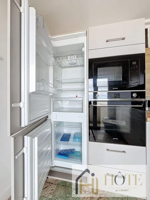 Digue de Mer - Appt Vue Mer, 2 Chambres Inn in Bray-Dunes