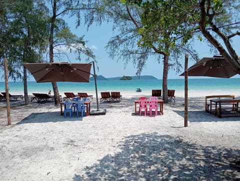 Beach, Sea view, sunbed