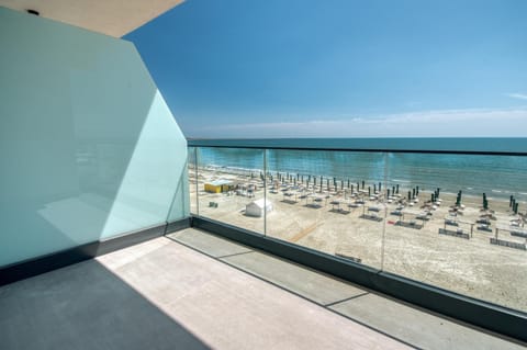 Day, Natural landscape, View (from property/room), Balcony/Terrace, Beach, Sea view