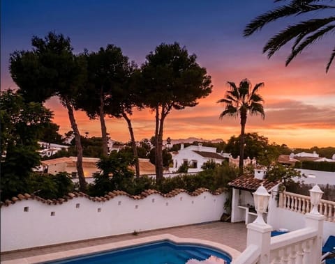 Natural landscape, View (from property/room), Balcony/Terrace, Pool view, Sea view, Sunset