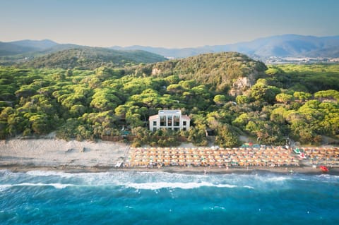 Property building, Natural landscape, Bird's eye view, Summer, Beach, Landmark view, Sea view