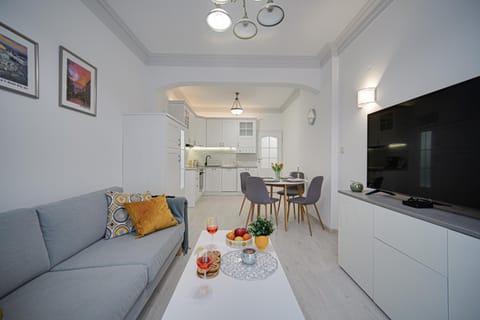 TV and multimedia, Seating area