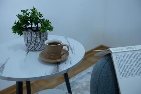 Coffee/tea facilities, Dining area