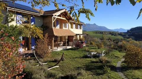 Property building, Spring, Garden, Garden view