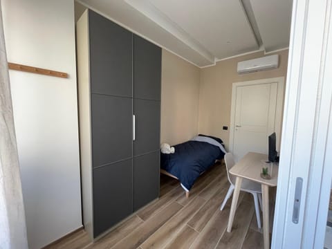Bed, Photo of the whole room, Bedroom, wardrobe, air conditioner