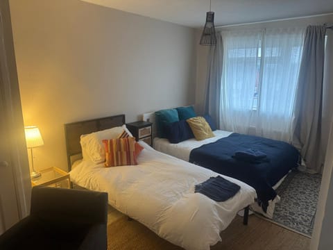 Sunflower villa House in Bristol