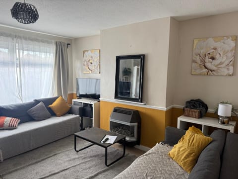 Sunflower villa House in Bristol